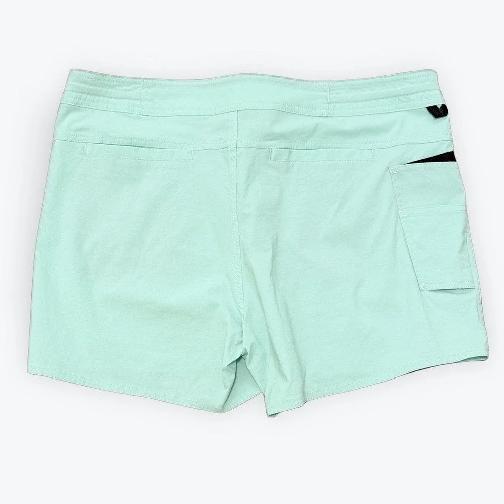 Pelagic Traverse Fishing Shorts Womens‎ 10 Mint Green Board Shorts